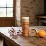 Déodorant solide Comme Avant présenté dans un tube en carton recyclable